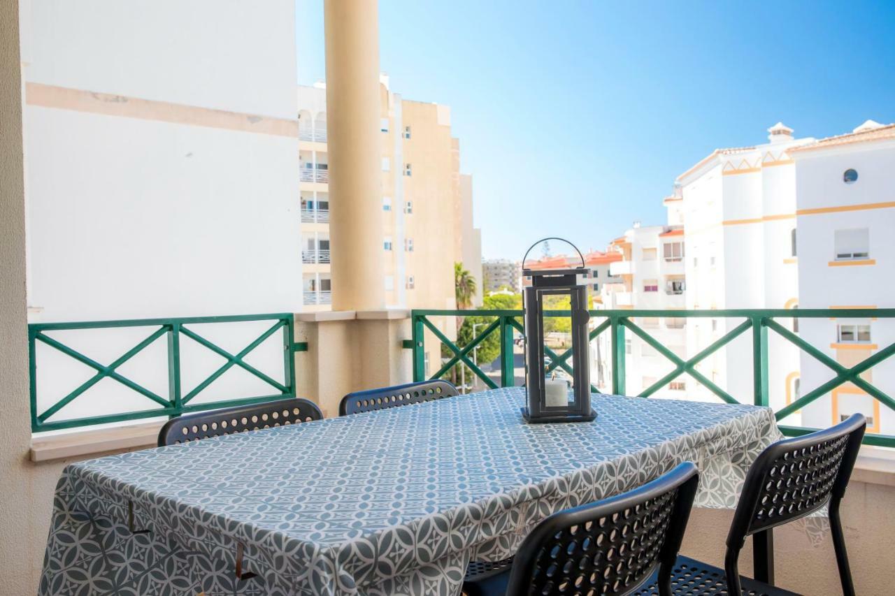Vinyl Flat Bed & Breakfast - Rooms Lagos Exterior photo